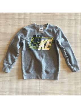 Nike Gray Graphic Sweatshirt for Kids Size 5-6 Years